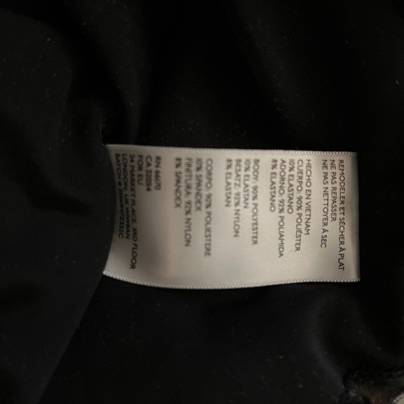 Kimchi Blue - Velvet Floral Short Sleeve Dress with Scoop Back - Picture 6 of 12